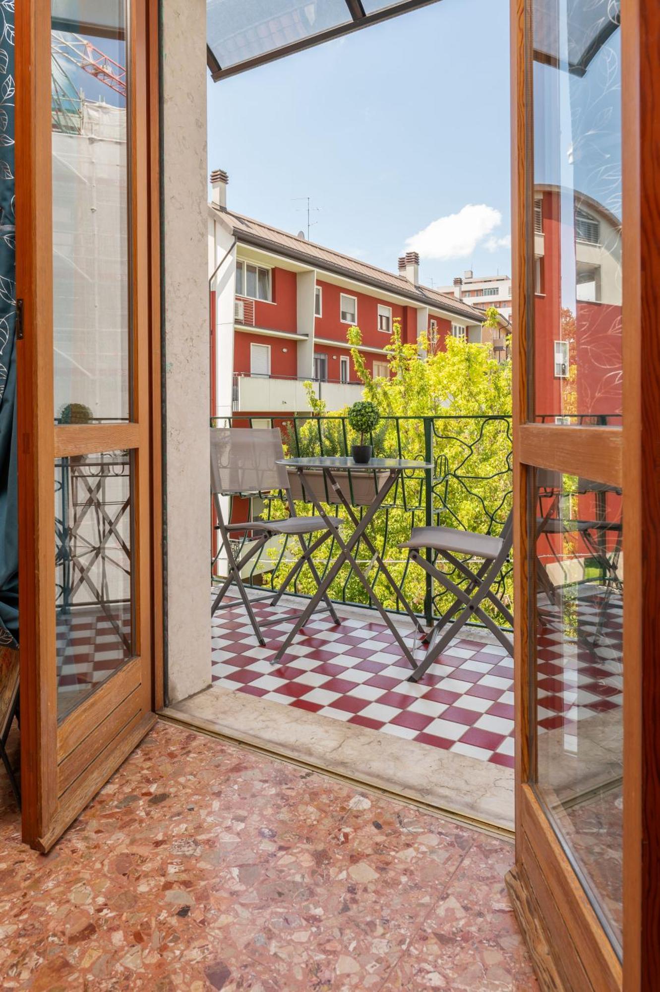 Appartamento Attico Vintage 10Min Da Arena Verona Ngoại thất bức ảnh